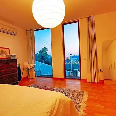 In Sleeps 10 With Pool Air Con And Wifi Villa *