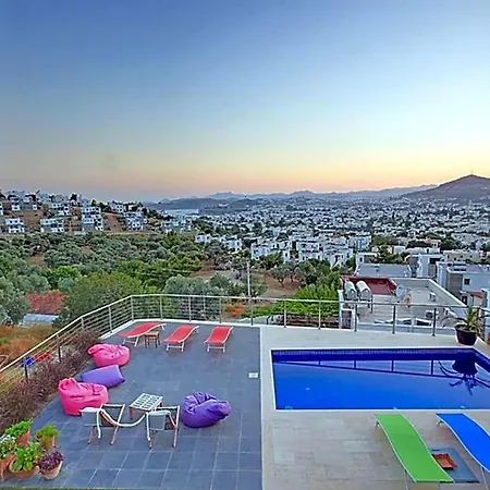 Villa In Sleeps 10 With Pool Air Con And Wifi Bodrum